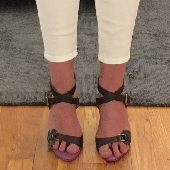 Moschino Shoes - MOSCHINO BROWN LEATHER SANDALS SIZE 37